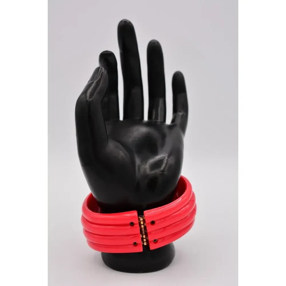 Vintage Bangle Bracelet Lucite Chunky Bright Red Coral Scalloped 70s 1980s Bin4